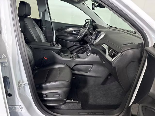 2023 Summit White GMC Terrain SLT FWD SUV