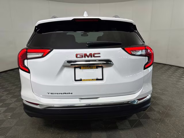 2023 Summit White GMC Terrain SLT FWD SUV