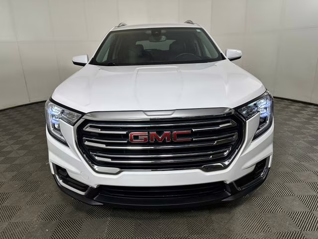 2023 Summit White GMC Terrain SLT FWD SUV
