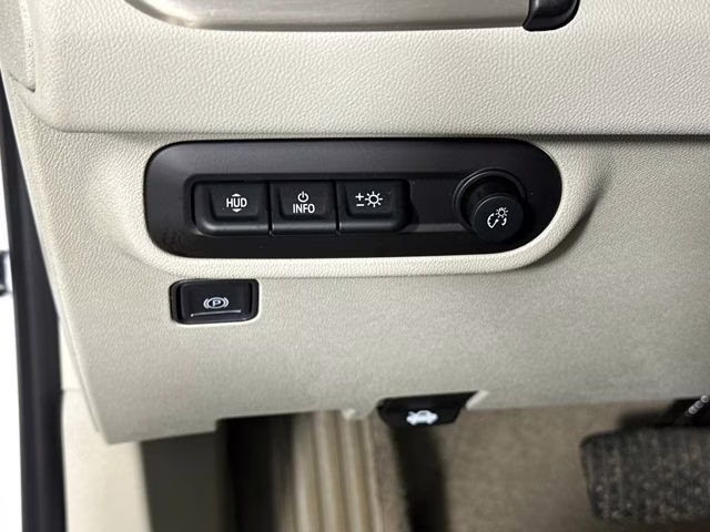 2023 White Frost Tricoat GMC Terrain Denali AWD SUV