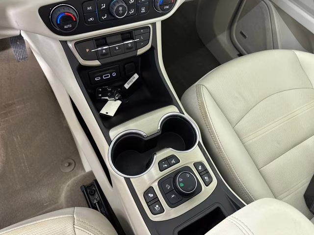 2023 White Frost Tricoat GMC Terrain Denali AWD SUV