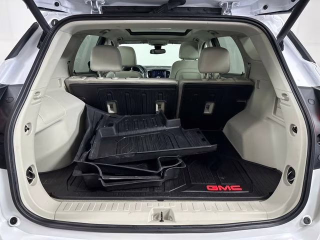 2023 White Frost Tricoat GMC Terrain Denali AWD SUV