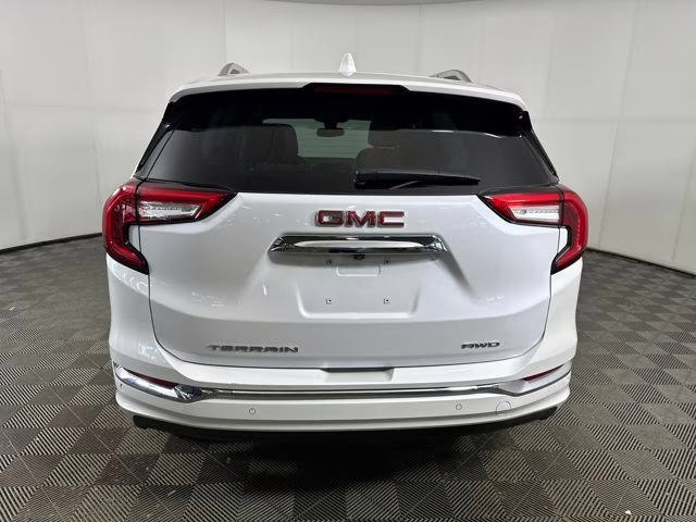 2023 White Frost Tricoat GMC Terrain Denali AWD SUV