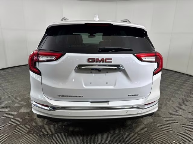 2023 White Frost Tricoat GMC Terrain Denali AWD SUV