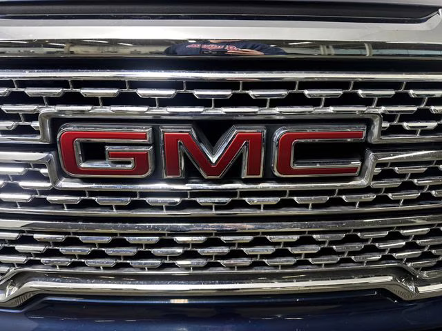 2022 Pacific Blue Metallic GMC Sierra 1500 Limited Denali 4X4 Truck