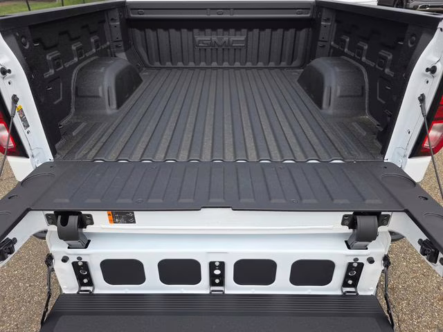 2026 Summit White GMC Sierra 1500 SLE 4X4 Truck