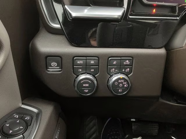 2026 Glacier White Tricoat GMC Sierra 1500 SLT 4X4 Truck