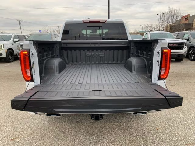 2026 Glacier White Tricoat GMC Sierra 1500 SLT 4X4 Truck