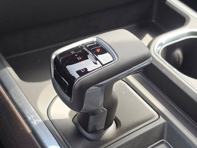 2026 Glacier White Tricoat GMC Sierra 1500 SLT 4X4 Truck
