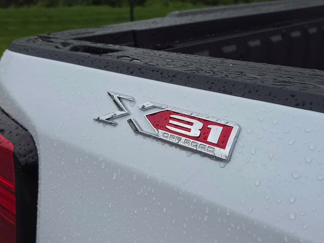 2026 Glacier White Tricoat GMC Sierra 1500 SLT 4X4 Truck