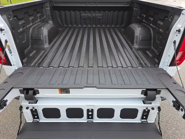2026 Glacier White Tricoat GMC Sierra 1500 SLT 4X4 Truck