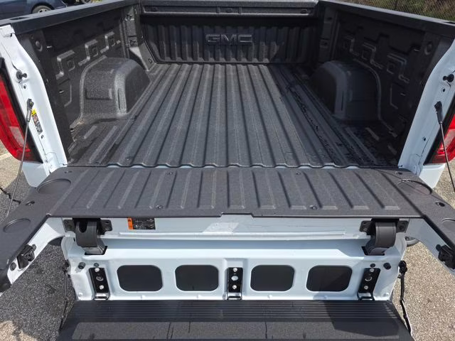 2026 Glacier White Tricoat GMC Sierra 1500 SLT 4X4 Truck