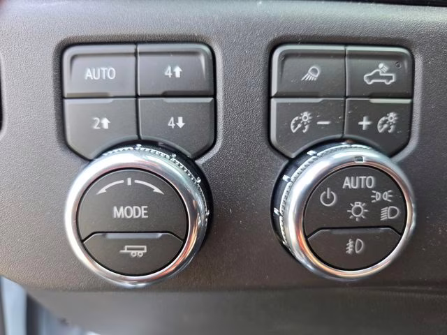 2026 Glacier White Tricoat GMC Sierra 1500 SLT 4X4 Truck