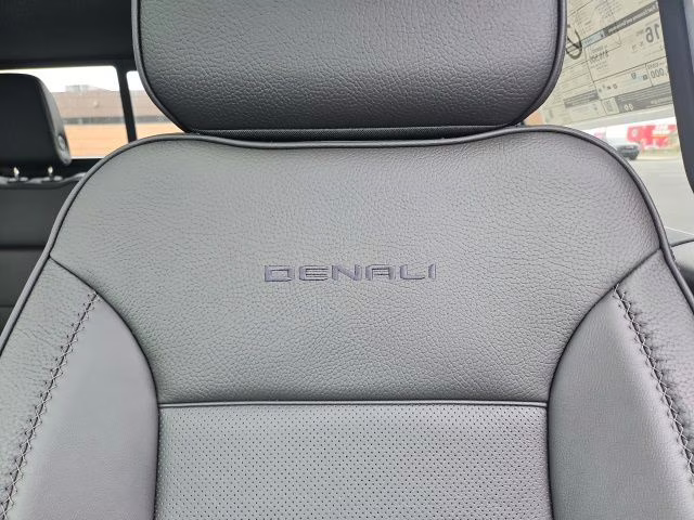 2025 Onyx Black GMC Sierra 1500 Denali 4X4 Truck