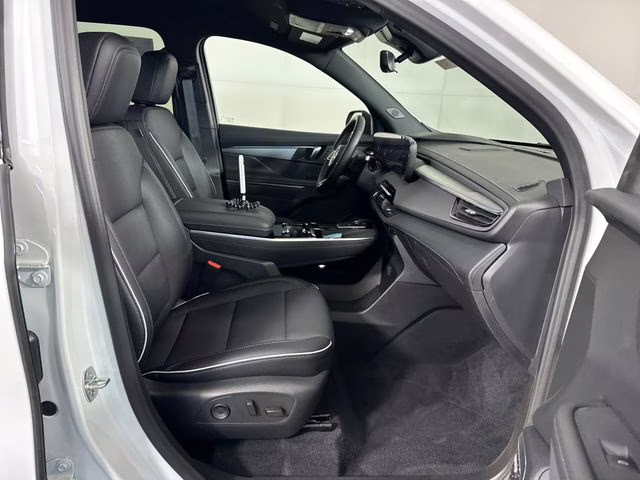 2026 Summit White Buick Enclave Preferred FWD SUV