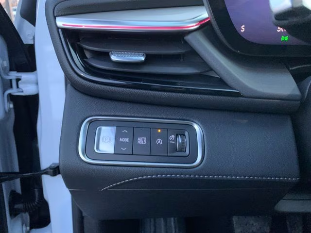 2026 Iridescent White Tricoat Buick Enclave Avenir FWD SUV