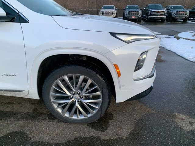 2026 Iridescent White Tricoat Buick Enclave Avenir FWD SUV