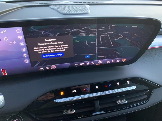 2026 Iridescent White Tricoat Buick Enclave Avenir FWD SUV