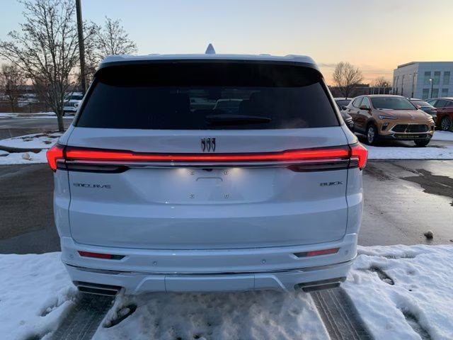 2026 Iridescent White Tricoat Buick Enclave Avenir FWD SUV