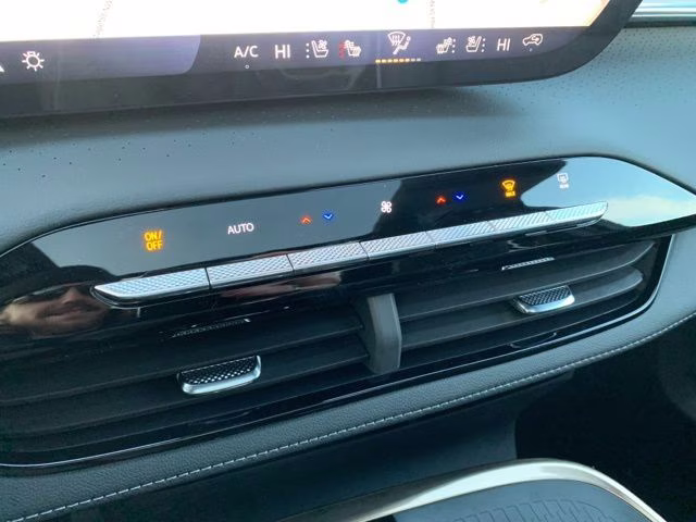 2026 Iridescent White Tricoat Buick Enclave Avenir AWD SUV
