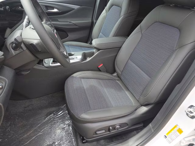 2026 Summit White Buick Envista Preferred FWD SUV