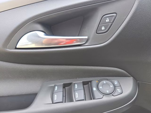 2026 Summit White Buick Envista Preferred FWD SUV
