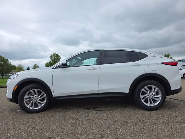 2026 Summit White Buick Envista Preferred FWD SUV