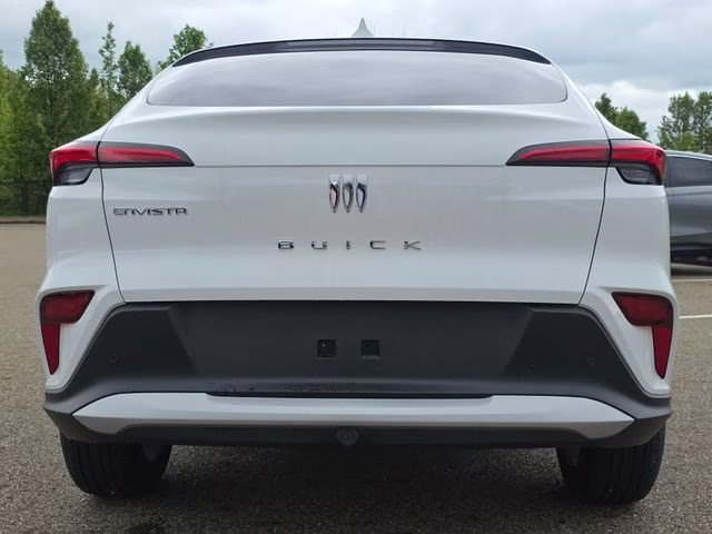 2026 Summit White Buick Envista Preferred FWD SUV