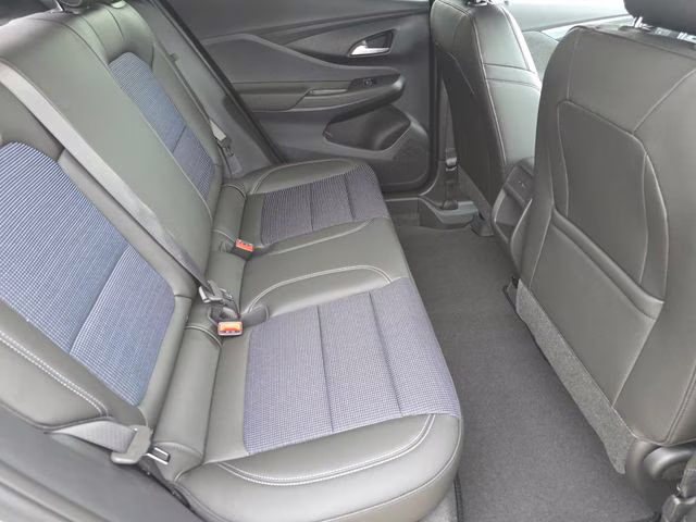 2026 Summit White Buick Envista Preferred FWD SUV