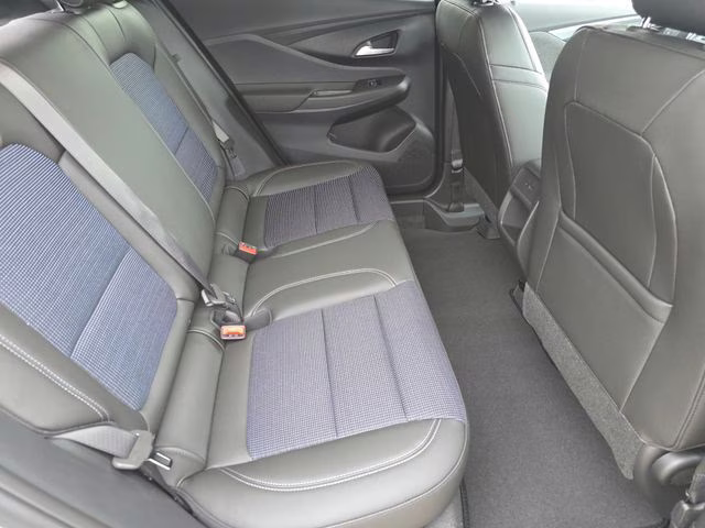 2026 Summit White Buick Envista Preferred FWD SUV