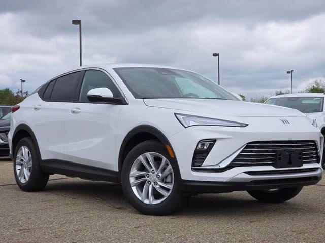 2026 Summit White Buick Envista Preferred FWD SUV
