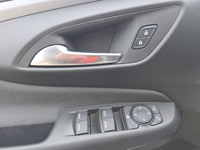 2026 Summit White Buick Envista Preferred FWD SUV
