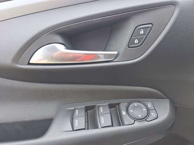 2026 Summit White Buick Envista Preferred FWD SUV