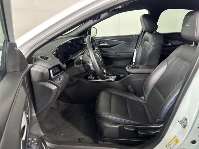 2024 Summit White Buick Envista Sport Touring FWD SUV