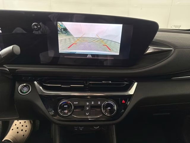 2024 Summit White Buick Envista Sport Touring FWD SUV