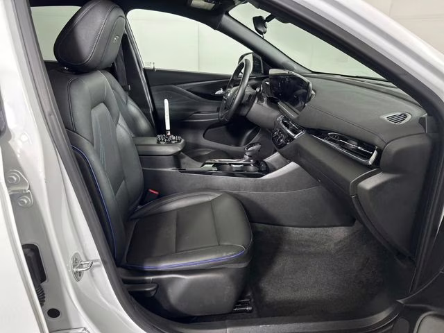 2024 Summit White Buick Envista Sport Touring FWD SUV