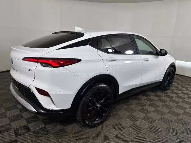 2024 Summit White Buick Envista Sport Touring FWD SUV