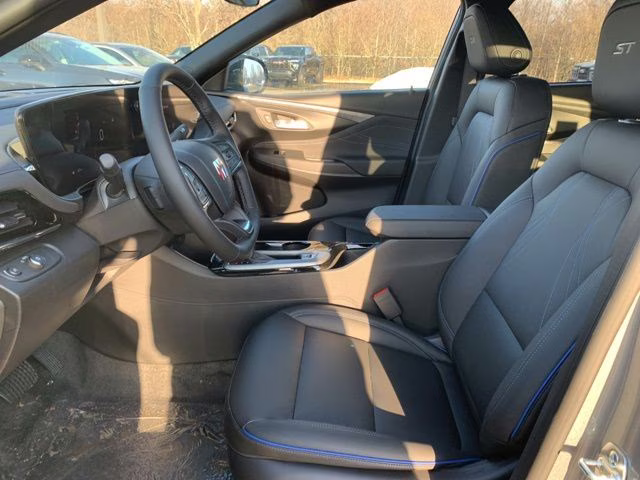 2026 Moonstone Gray Metallic Buick Envista Sport Touring FWD SUV