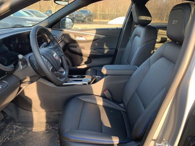 2026 Moonstone Gray Metallic Buick Envista Sport Touring FWD SUV
