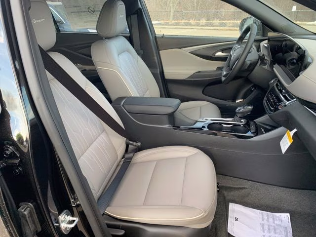 2026 Ebony Twilight Metallic Buick Envista Avenir FWD SUV