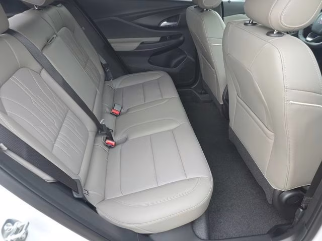 2026 White Frost Tricoat Buick Envista Avenir FWD SUV