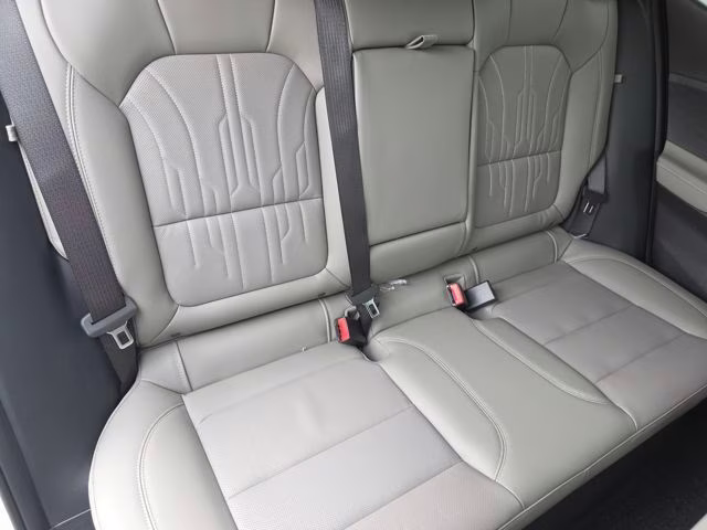 2026 White Frost Tricoat Buick Envista Avenir FWD SUV
