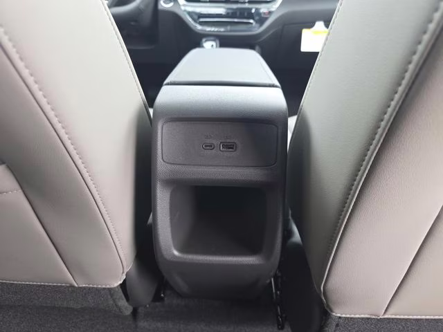 2026 White Frost Tricoat Buick Envista Avenir FWD SUV