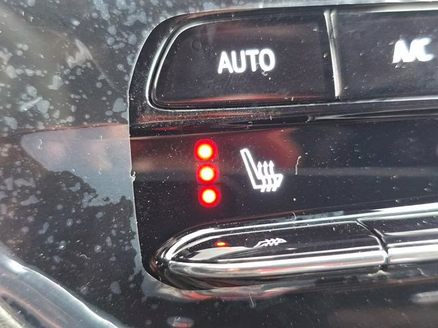 2026 White Frost Tricoat Buick Envista Avenir FWD SUV