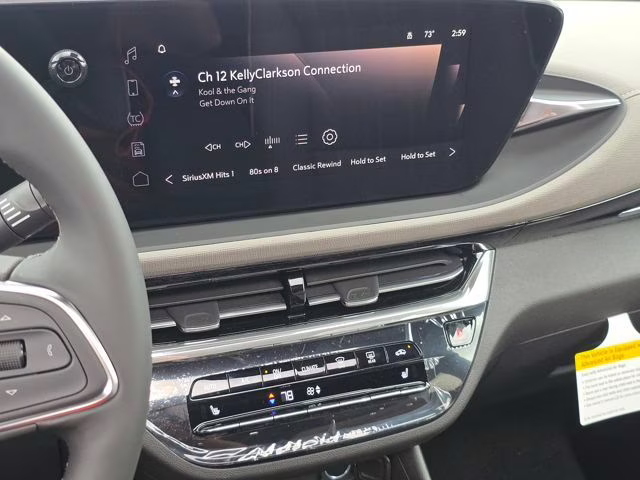 2026 White Frost Tricoat Buick Envista Avenir FWD SUV