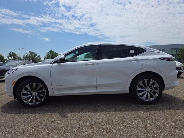 2026 White Frost Tricoat Buick Envista Avenir FWD SUV