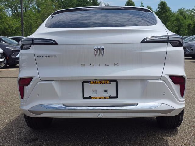 2026 White Frost Tricoat Buick Envista Avenir FWD SUV