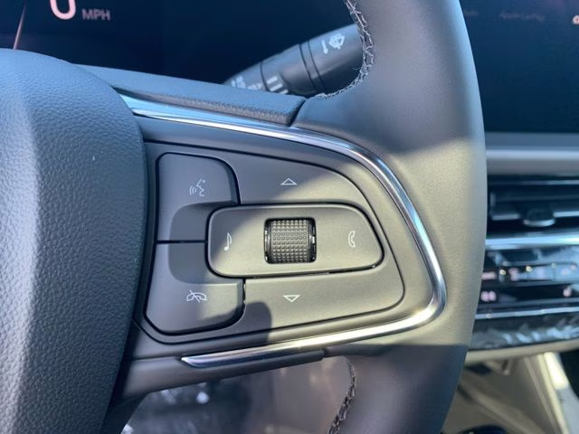 2026 White Frost Tricoat Buick Envista Avenir FWD SUV