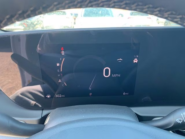 2026 White Frost Tricoat Buick Envista Avenir FWD SUV