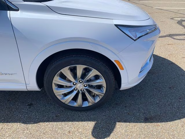 2026 White Frost Tricoat Buick Envista Avenir FWD SUV